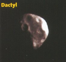 asteroidi_dactyl.jpg (6024 byte)